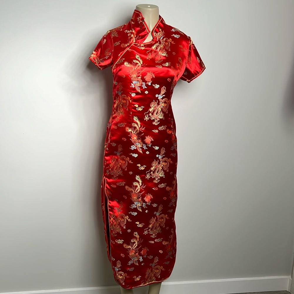 Tangyi Cheongsam tag says 38 red satin gown